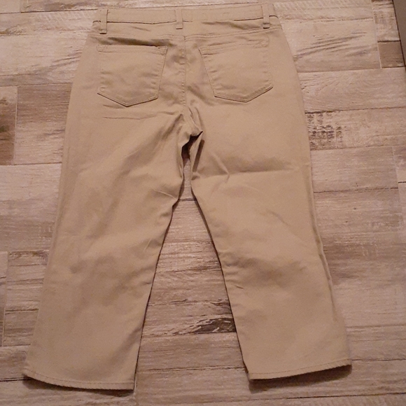 Lee Riders Capris - Picture 6 of 6